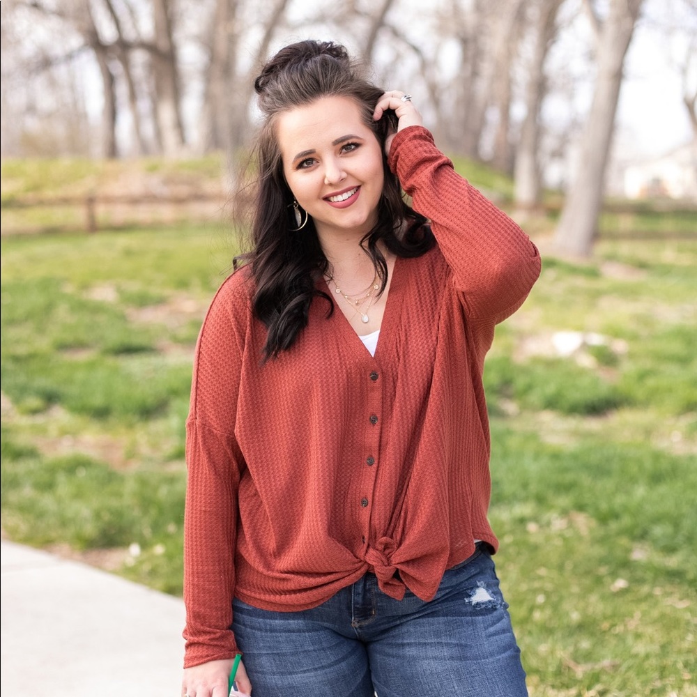 PLUS SIZE Rust Waffle Knit Top